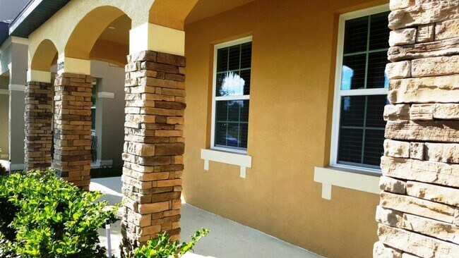 Foto del edificio - 13778 Summerport Trail Loop