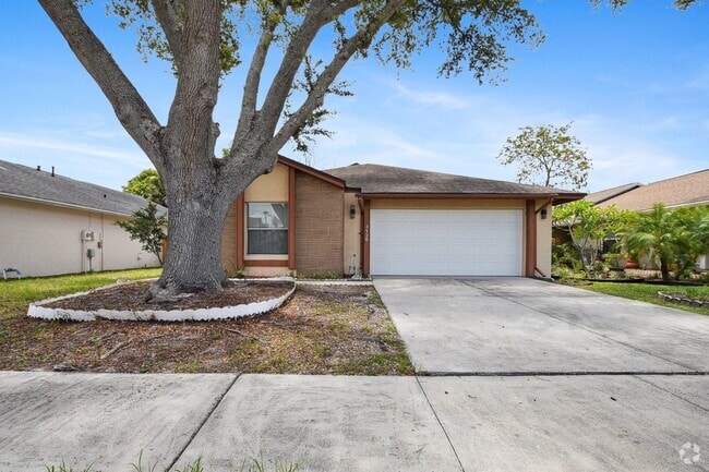 Building Photo - 3135 Pinto Dr