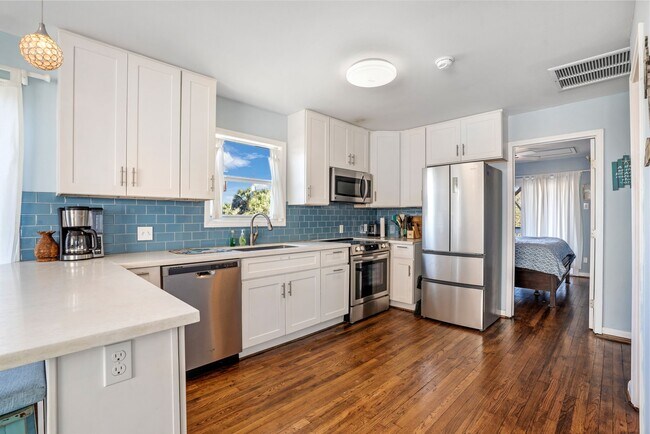 Foto del edificio - 3827 Las Palmas St