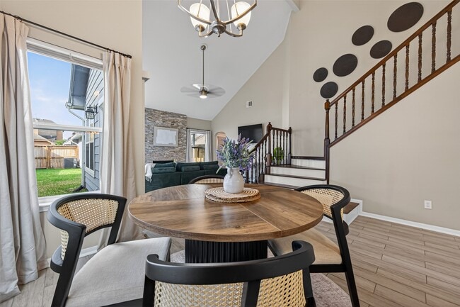 Building Photo - 6635 Queensclub Dr