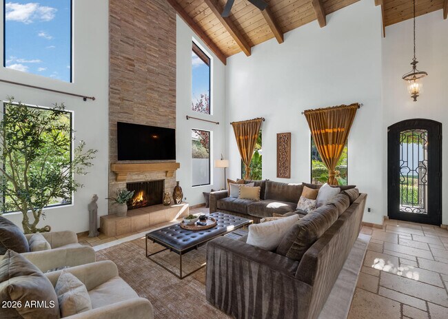 Foto del edificio - 6198 N 28th Pl