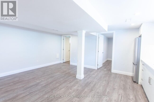 Building Photo - 397 Mississaga St W