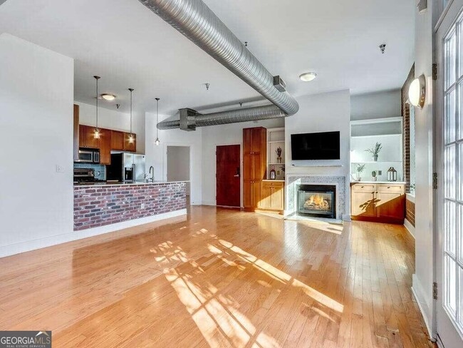 Foto del edificio - 1158 Ponce De Leon Ave NE