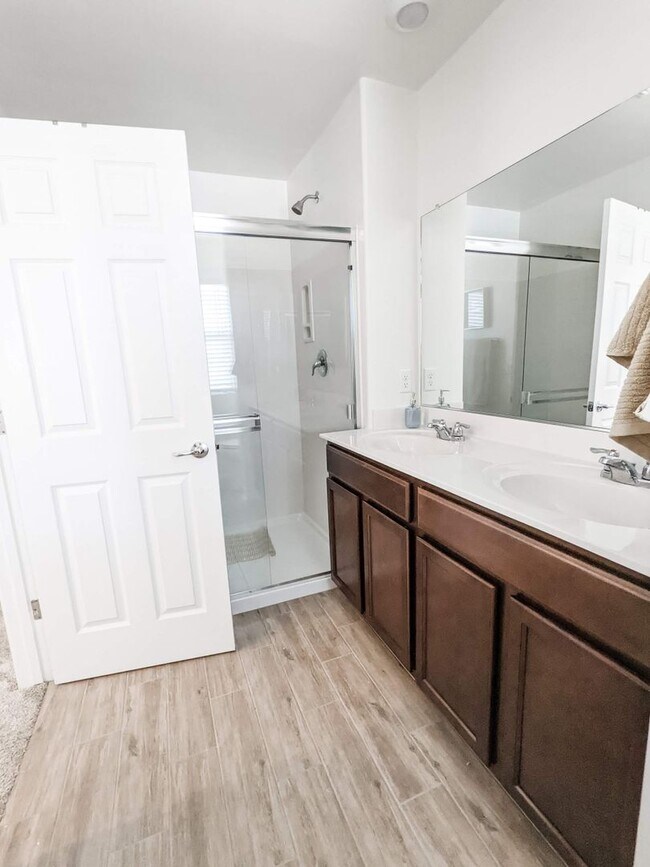 Building Photo - Brand New Home in Central Tucson