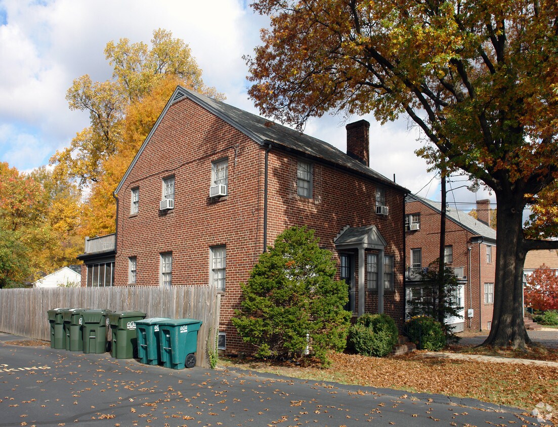 Primary Photo - 4607 Old Dominion Dr