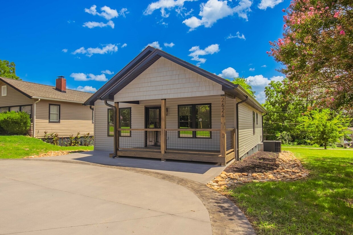 Photo - 2624 Washington Ave (Knoxville, TN)
