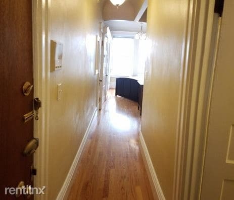 Building Photo - Studio, 1 bath Apartment - 974 Pine Street