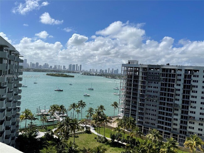 Foto del edificio - 1500 Bay Rd