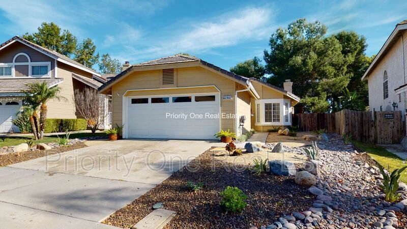 Foto principal - 11929 Eastbourne Rd