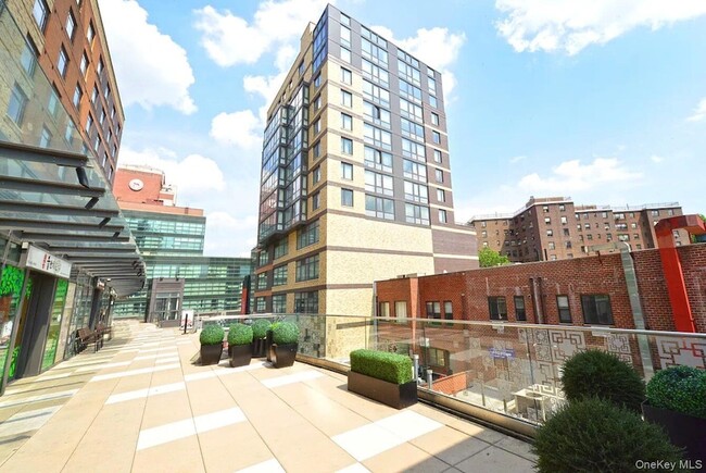 Photo - 39-16 Prince St Apartment