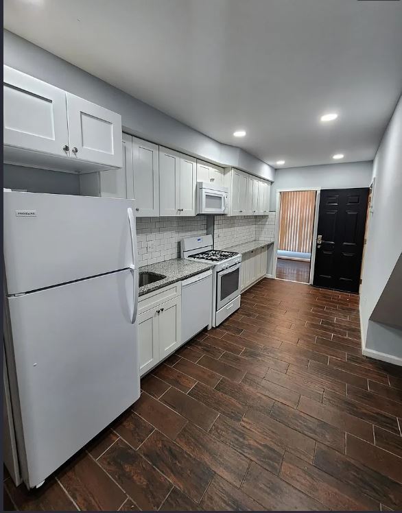 Building Photo - 107 S Wolfe St