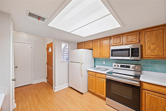 Building Photo - 5005 Georgi Ln