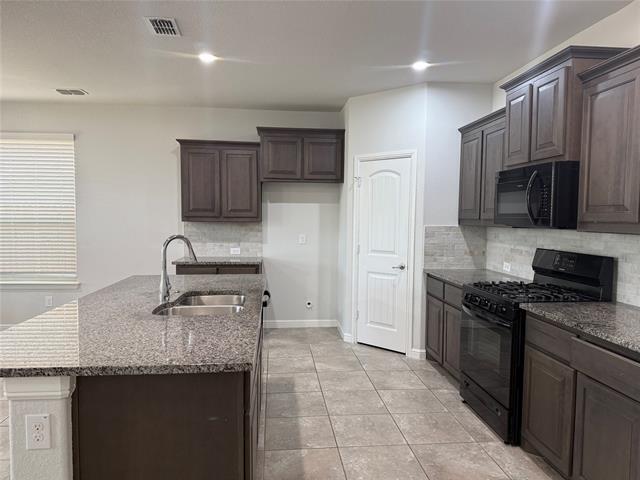 Foto del edificio - 4928 Sugarcane Ln