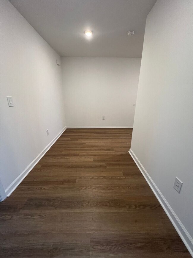 Foto del edificio - 4213 W Girard Ave