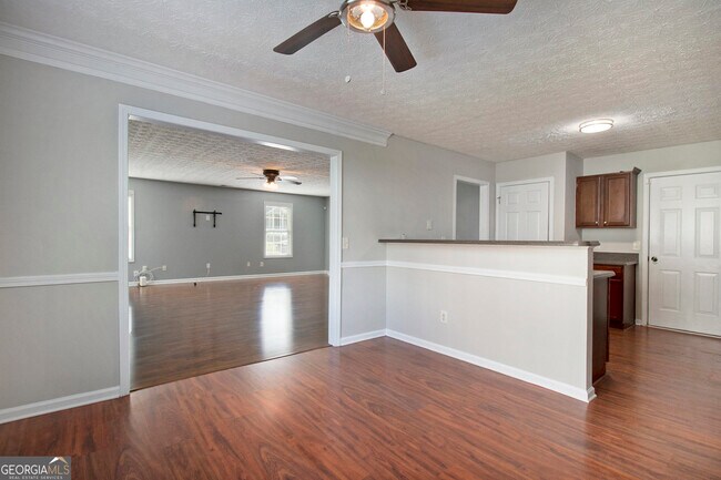 Foto del edificio - 3403 Foster Ridge Tr SW