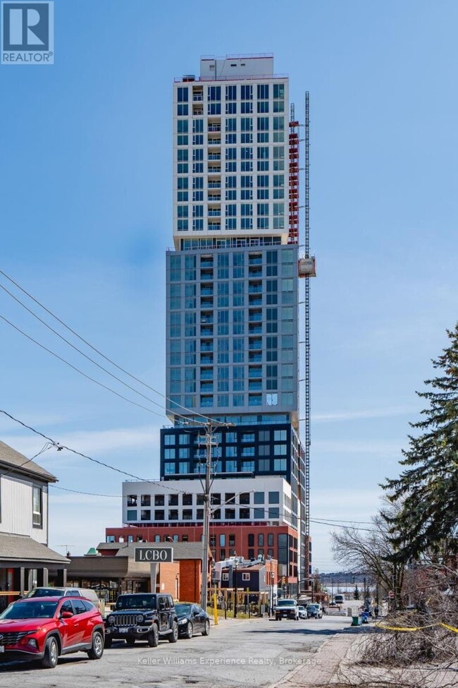 Building Photo - 39 Mary St