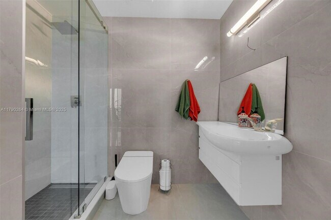 Foto del edificio - 60 SW 13th St