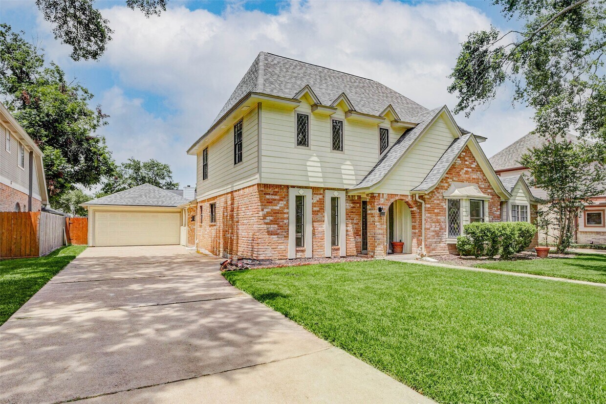 Foto principal - 18310 Widcombe Dr