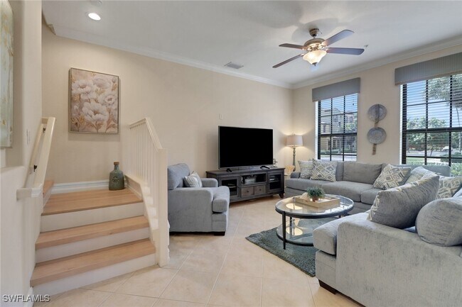 Building Photo - 9098 Capistrano St S