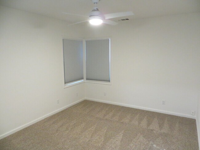Foto del edificio - Excellent Castro Valley location!