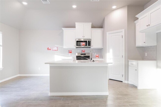 Building Photo - 913 Westfall Dr