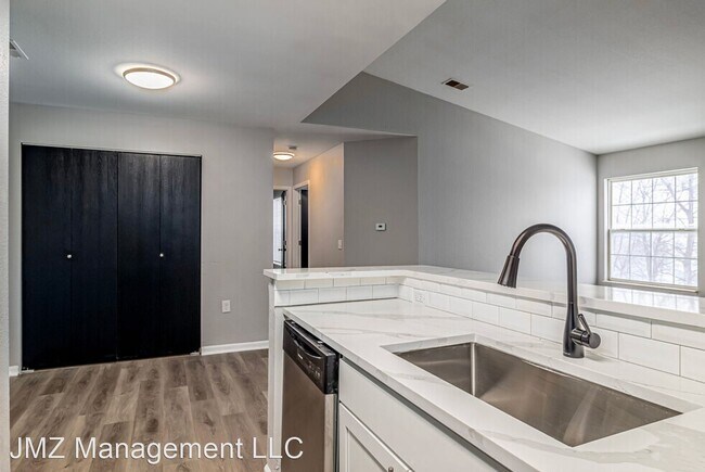 Foto del edificio - 3 br, 2 bath House - 8940 Charlotte Ct