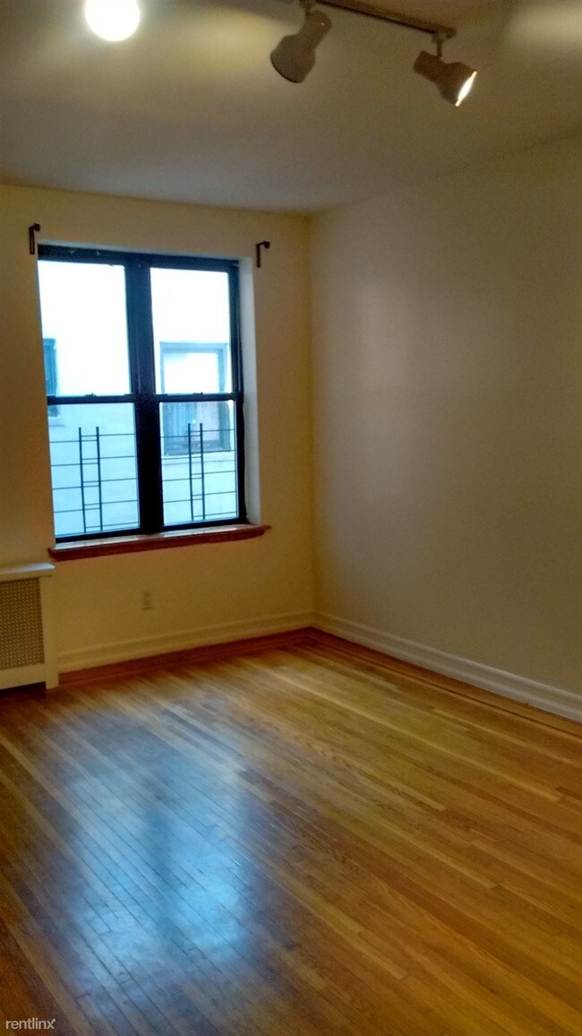 Foto del edificio - 186 Pinehurst Ave