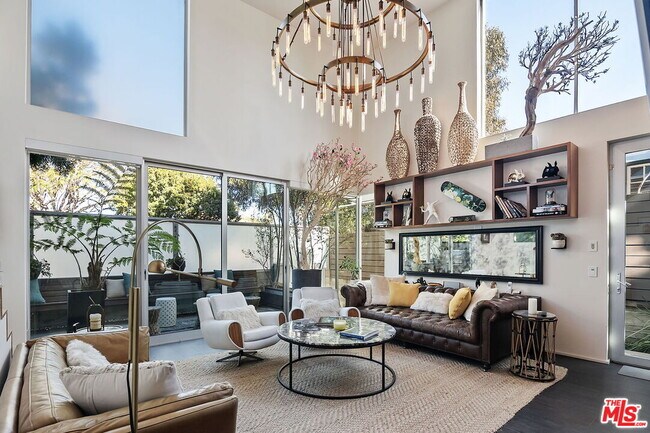 Foto del edificio - 1220 Cabrillo Ave