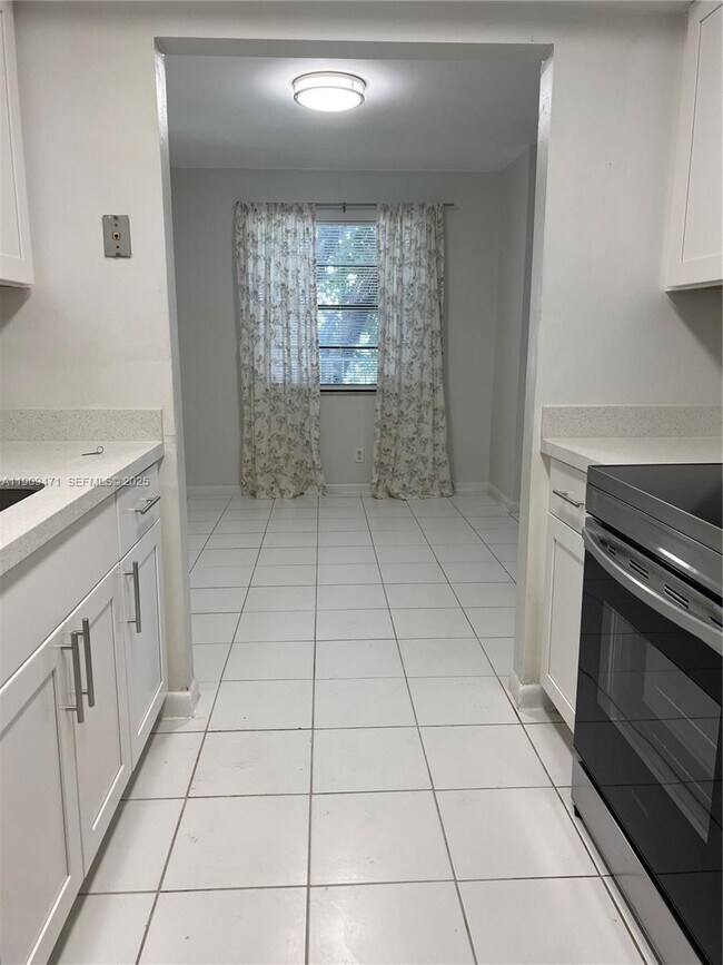 Foto del edificio - 500 NE 2nd St