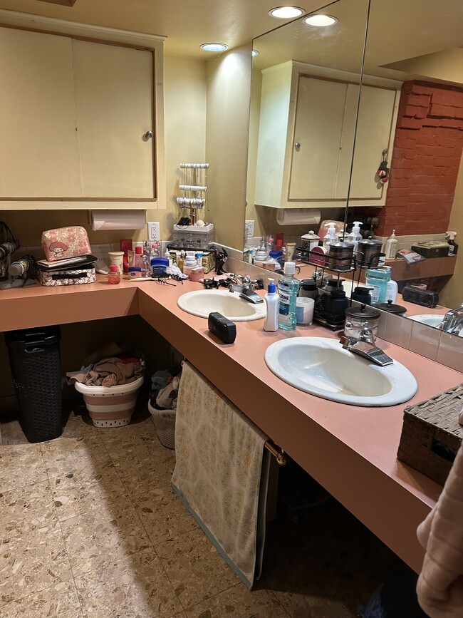 Building Photo - 51 Hancock St