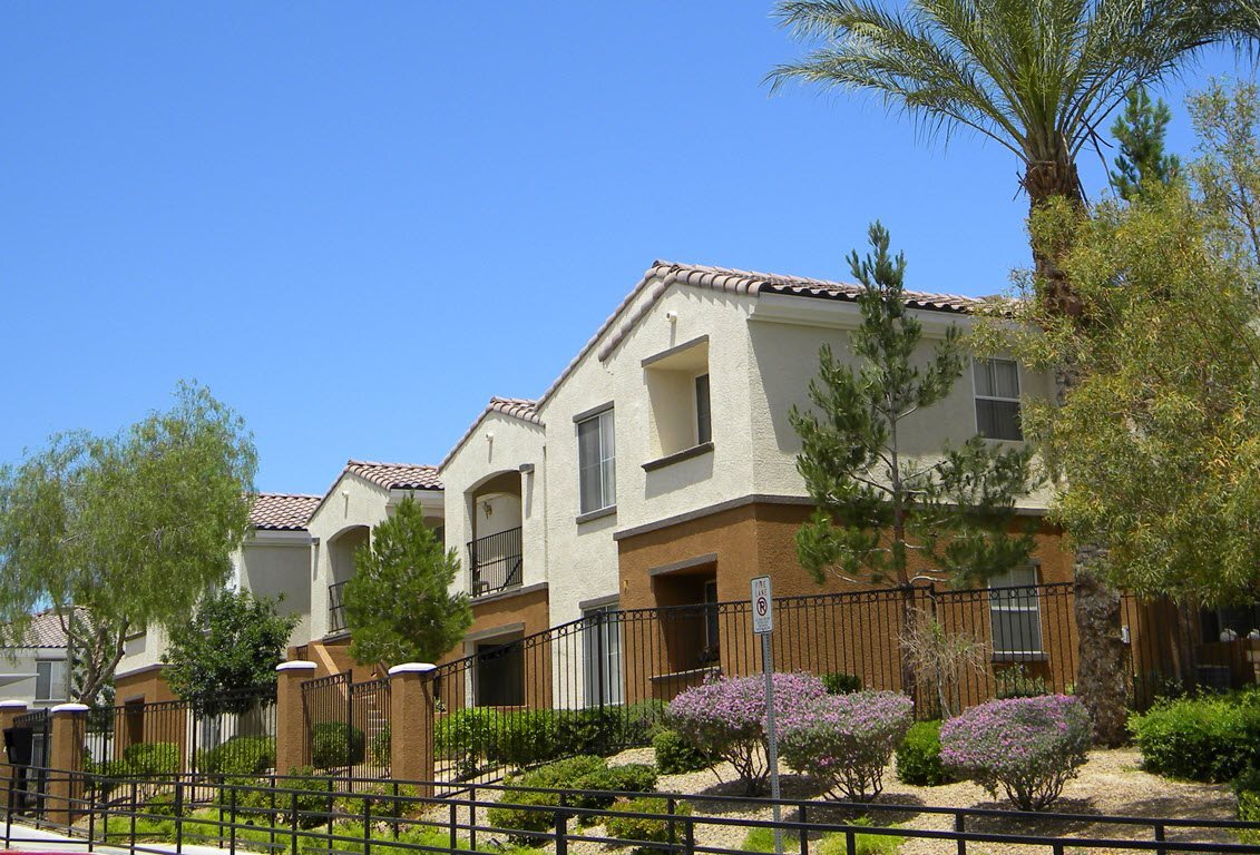 Foto principal - Vintage Desert Rose 55+ Senior Apartments