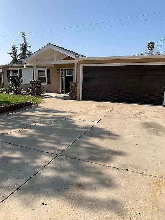 Foto del edificio - 2915 Cedarglen Dr