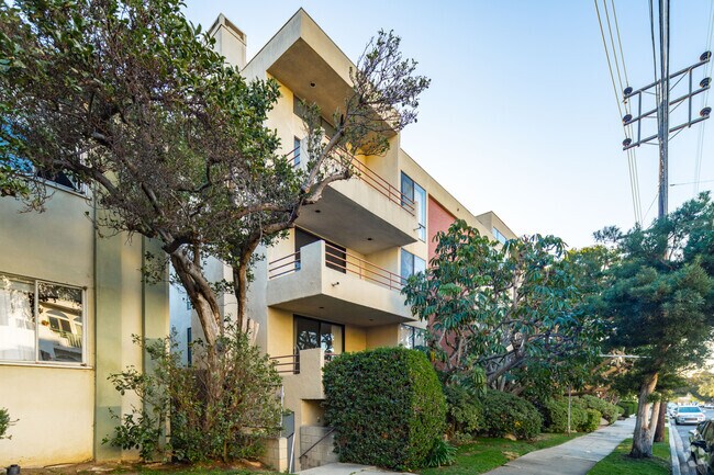 Exterior - 1312 S Saltair Ave