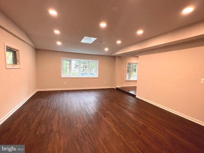 Foto del edificio - 3905 Old Mill Rd