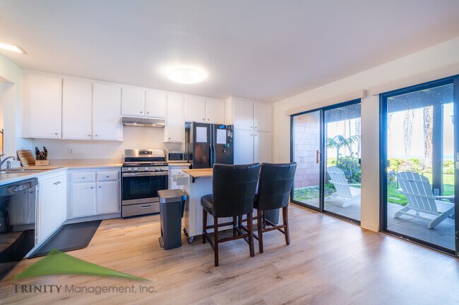 Building Photo - 2404 Caminito Ocean Cove