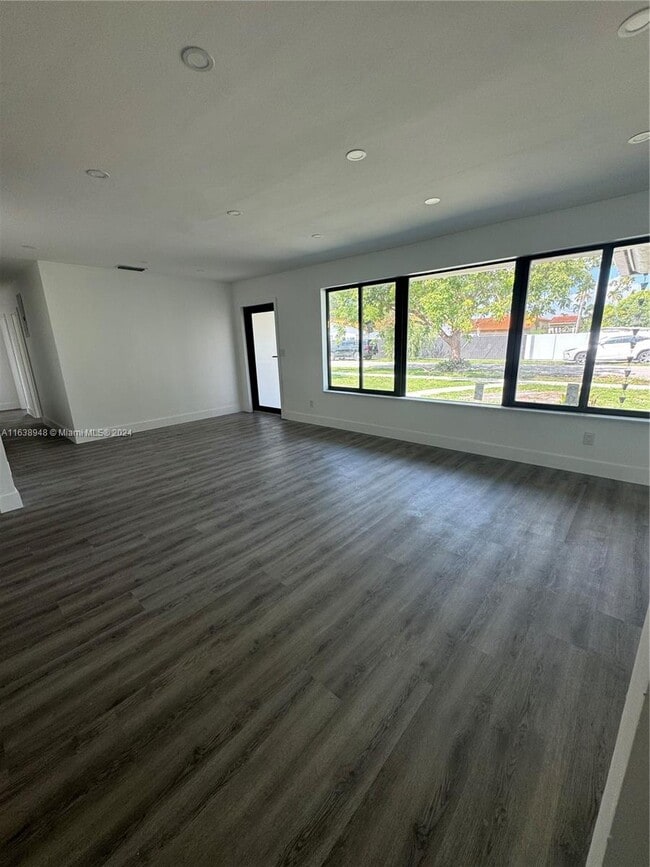 Building Photo - 8253 W 14th Ct