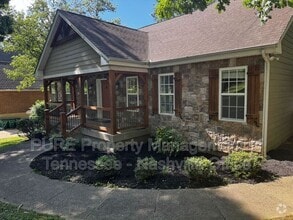 Building Photo - 103 Short Dr