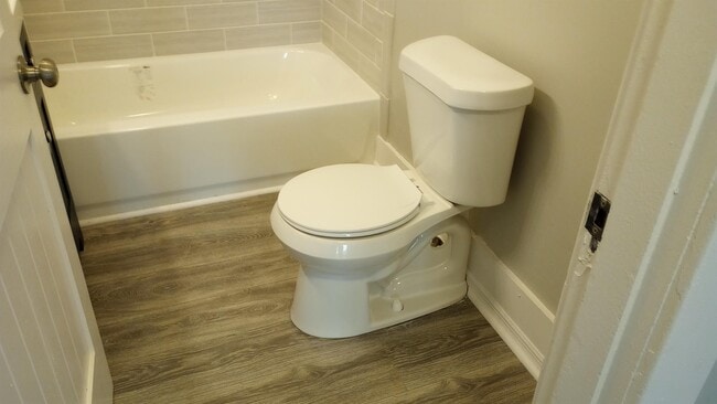 Foto del edificio - 218 N Hickory St