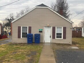 Building Photo - 1412 John Marshall Hwy