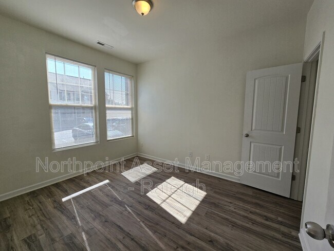 Building Photo - 9935 Sweet Basil Dr