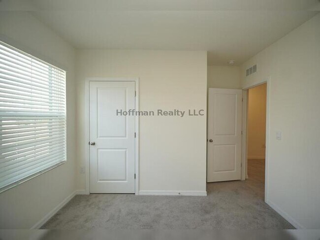 Foto del edificio - Spacious 4-Bedroom Home with 2-Car Garage in Wesley Chapel