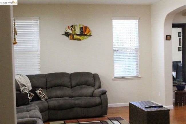 Building Photo - 3438 Browntail Way