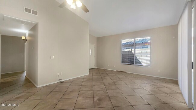 Building Photo - 12742 W Palm Ln