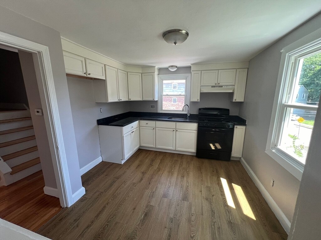 Primary Photo - 34 Raldne Rd