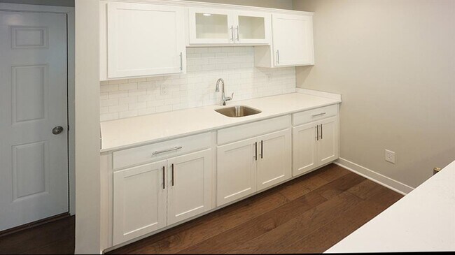 Building Photo - 8242 Bostic Ct