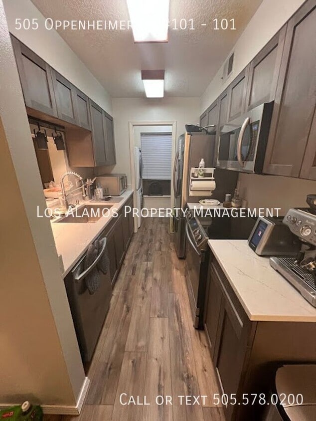 Foto principal - 505 Oppenheimer Dr