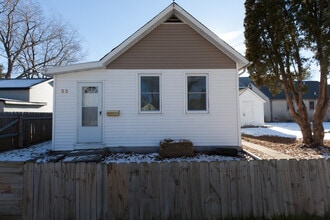 Building Photo - 52 22nd Ave NE