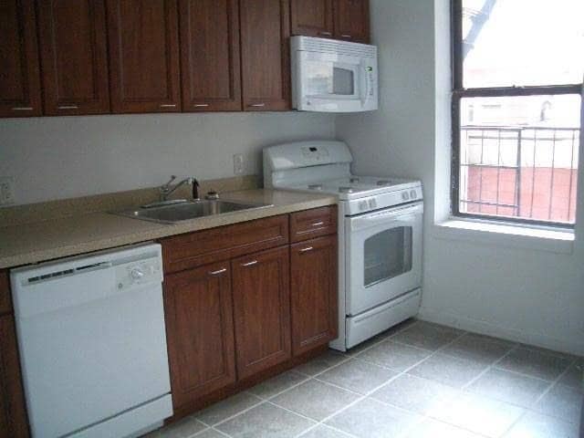 Building Photo - 333 Fairmount Ave