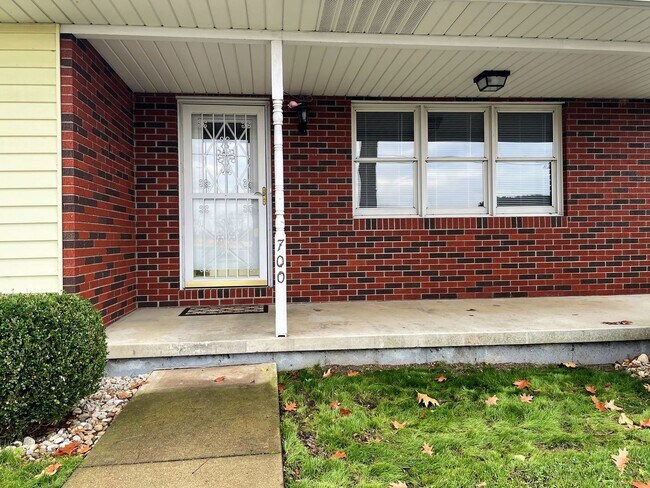 Foto del edificio - 700 S Waggoner Rd