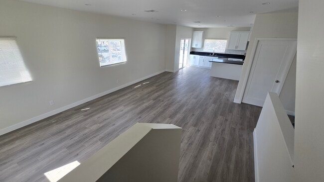 Building Photo - 6722 Simpson Ave